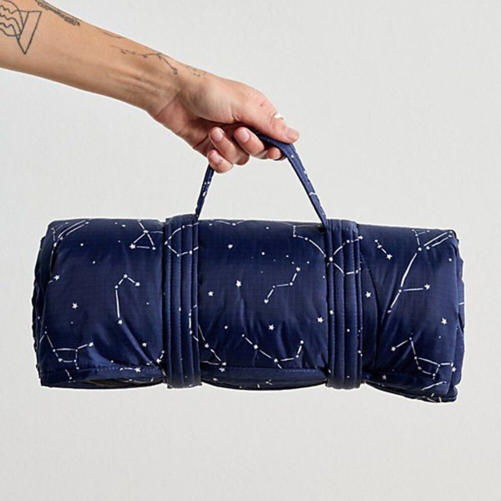 NWT Baggu Puffy Picnic Blanket - Constellation Midnight